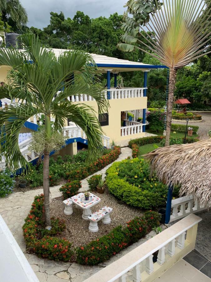 Sana El Jardin Secreto Hostel Santiago De Los Caballeros Exterior photo